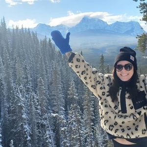 Meet your Posher, Julie